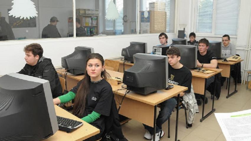 article picture alt description
