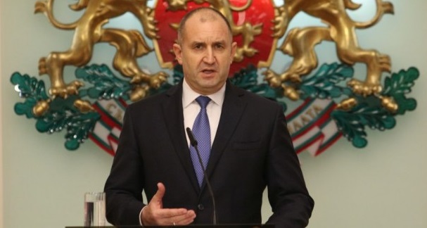 Румен Радев печели балотажа за президент с 66.4%. Анастас Герджиков