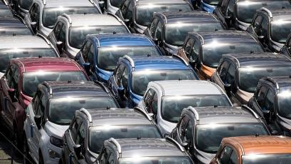 Пети пореден месец пазарът на нови автомобили в Европейския съюз