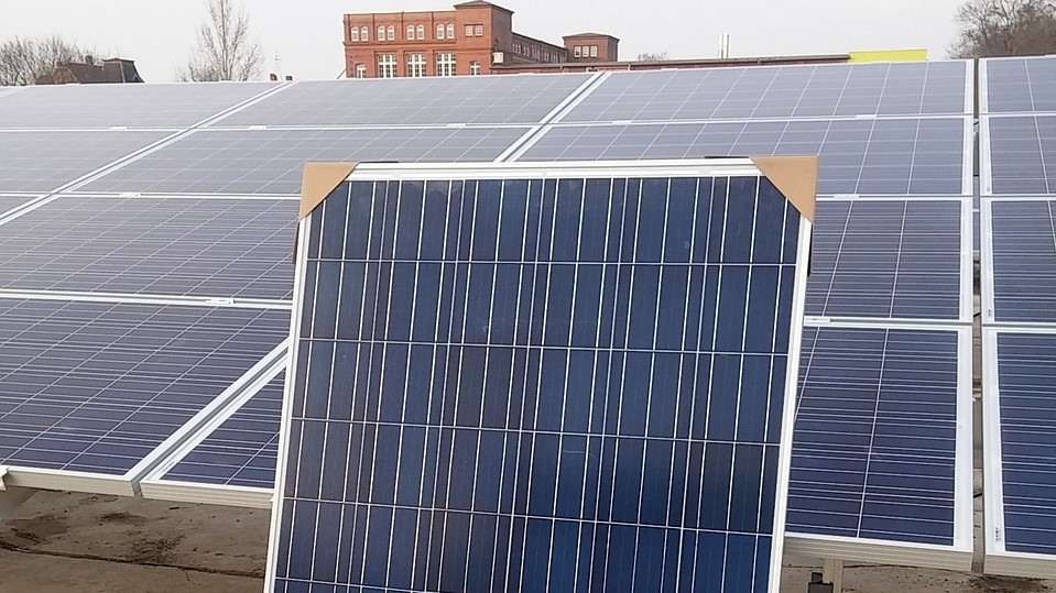 Китайската слънчева фотоволтаична индустрия вероятно ще се сблъска със свръхкапацитет