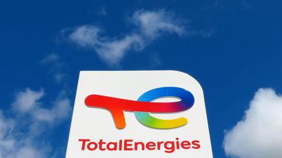 Френската компания TotalEnergies е сключила споразумение да продаде на руската
