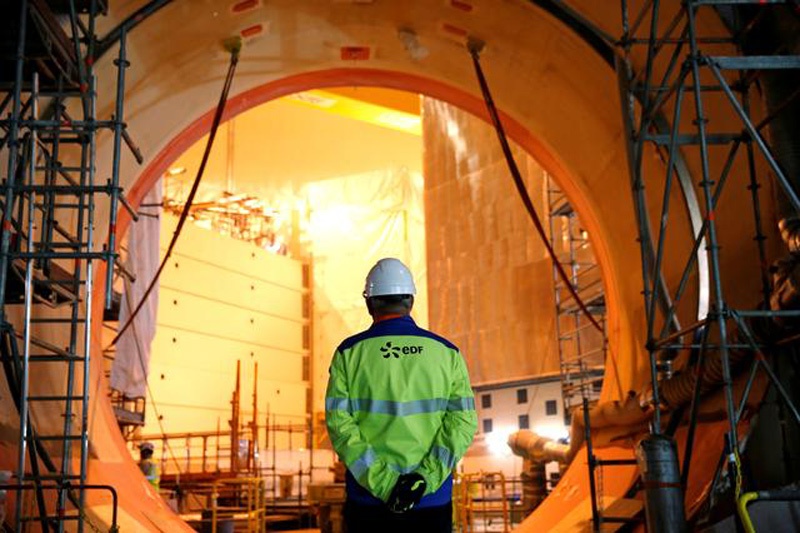 Френската EDF обеща да върне в експлоатация 28 атомни реактора
