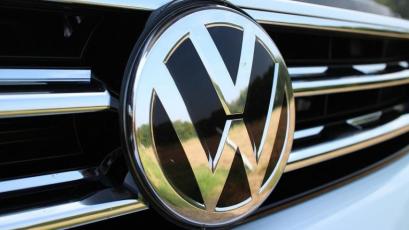 Volkswagen AG проучва как да се пребори с недостига на