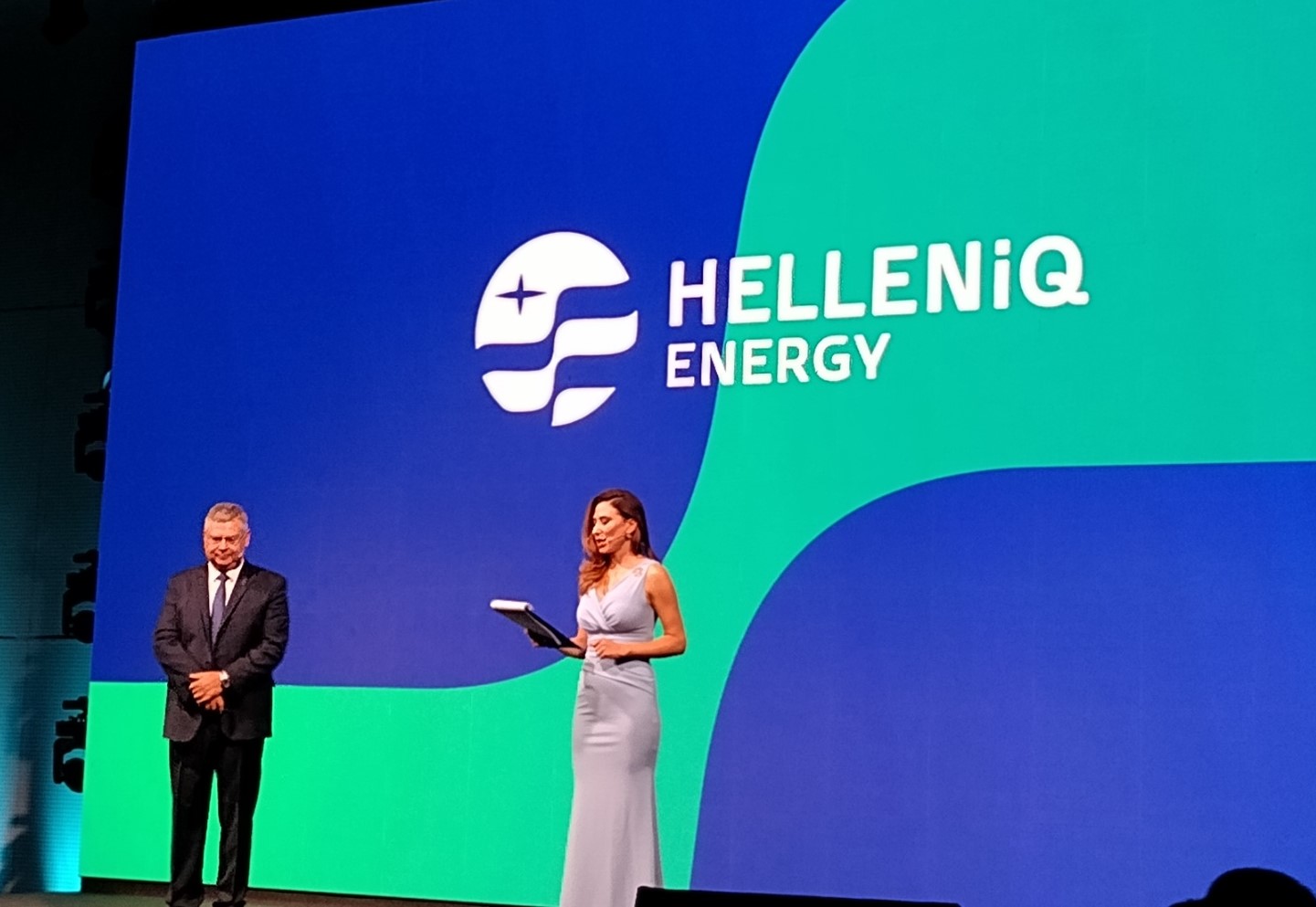 Групата Hellenic Petroleum вече има нова корпоративна идентичност и ще