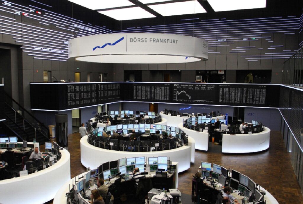 Водещите европейски фондови пазари регистрираха спад по време на търговията