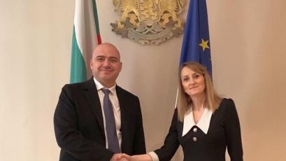 Министърът на околната среда Росица Карамфилова и министърът на туризма