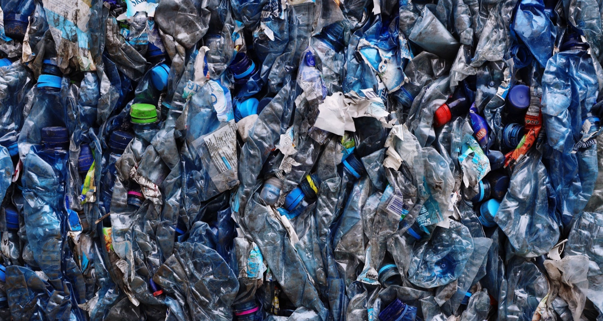 Производството на замърсяваща пластмаса за еднократна употреба се е увеличило