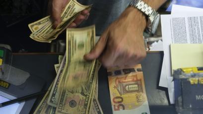 Американският долар затвори в сряда на високо ниво от началото