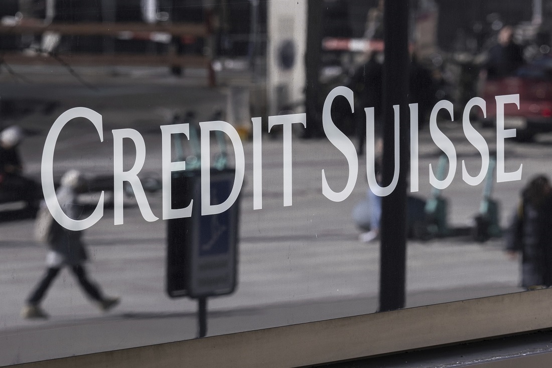 Швейцарската банка UBS купува затруднената Credit Suisse за 3 милиарда