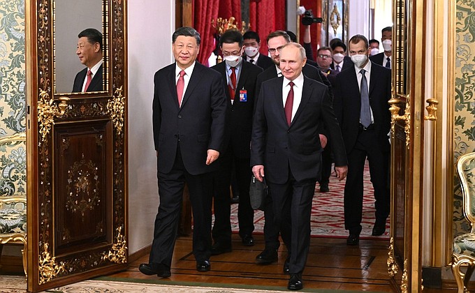 Руско-китайските преговори се оценяват като успешни, информират руските агенции, след 