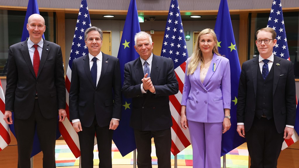 САЩ и ЕС смятат да засилят сътрудничеството си, за да