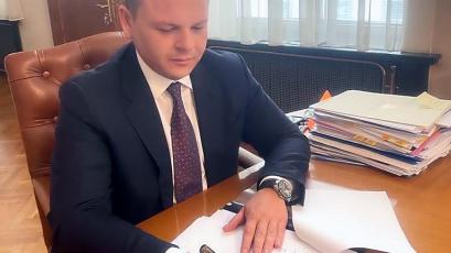 Вицепремиерът Христо Алексиев подписа решението за избор на изпълнител за