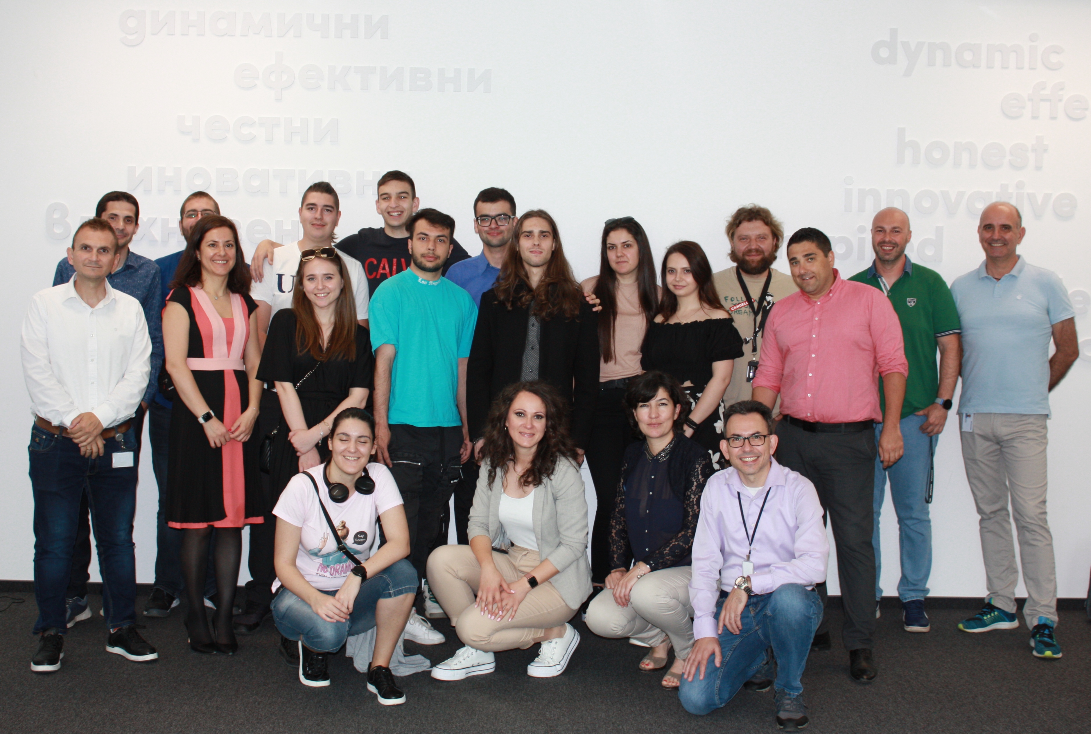 17 студенти от Техническия университет в София завършиха успешно тринадесетото