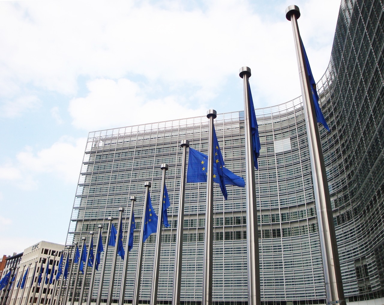 Днес държавите членки на ЕС одобриха представения на 3 май