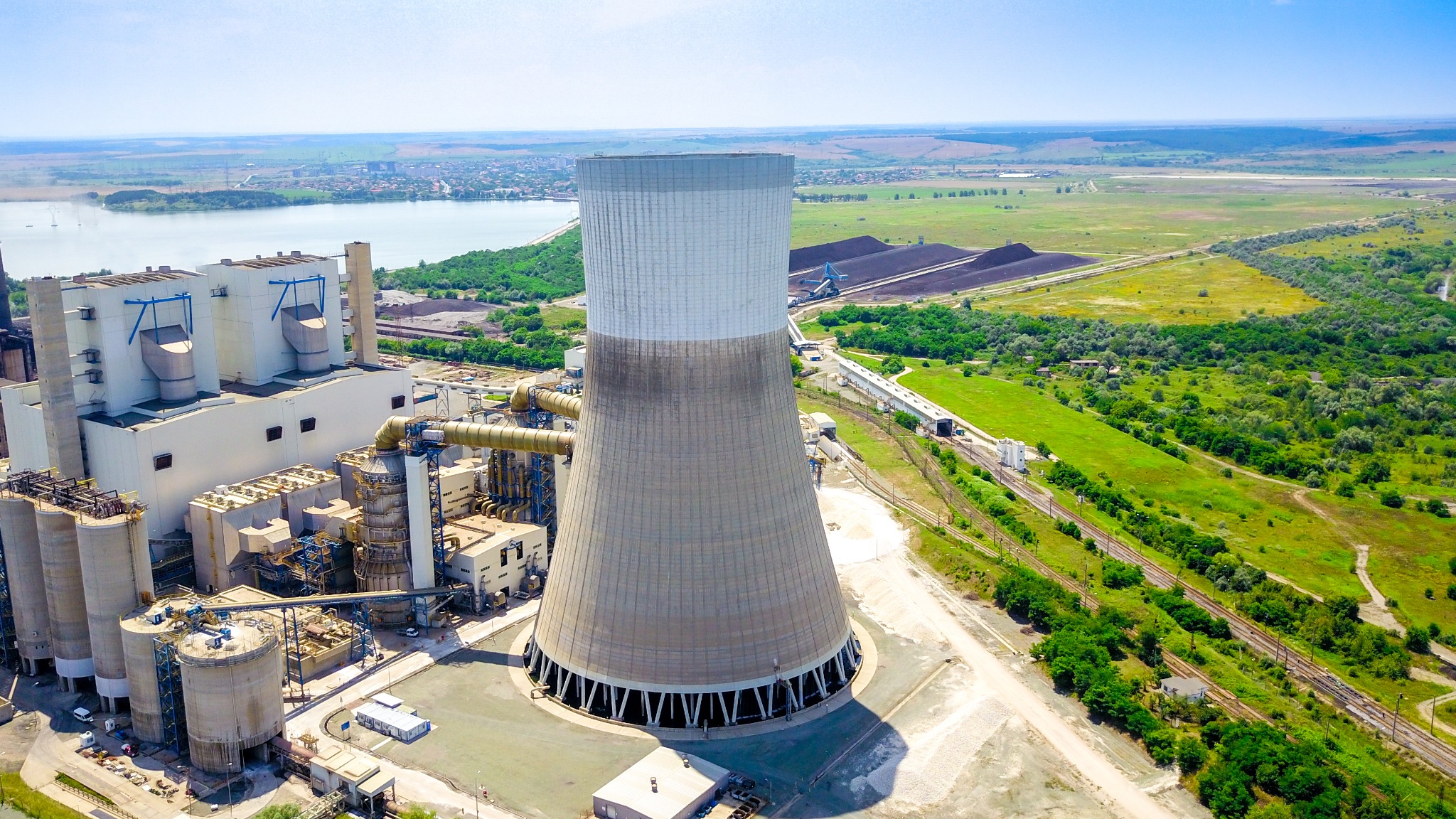 AES България, която оперира най-модерната въглищна електроцентрала в страната ТЕЦ