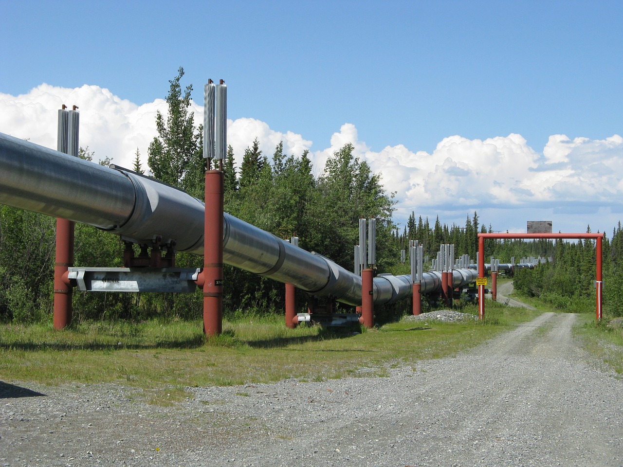 На фона на увеличените доставки на втечнен природен газ (ВПГ