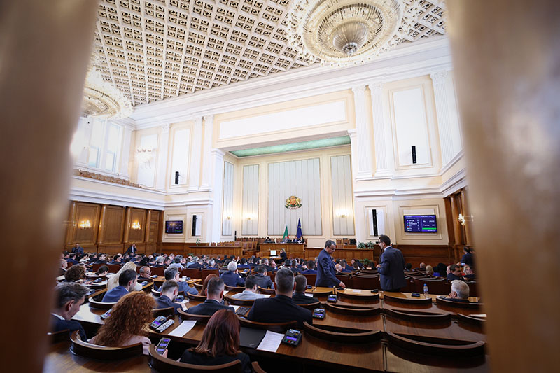 Ударно, със 144 гласа за“ депутатите решиха концесията на Лукойл