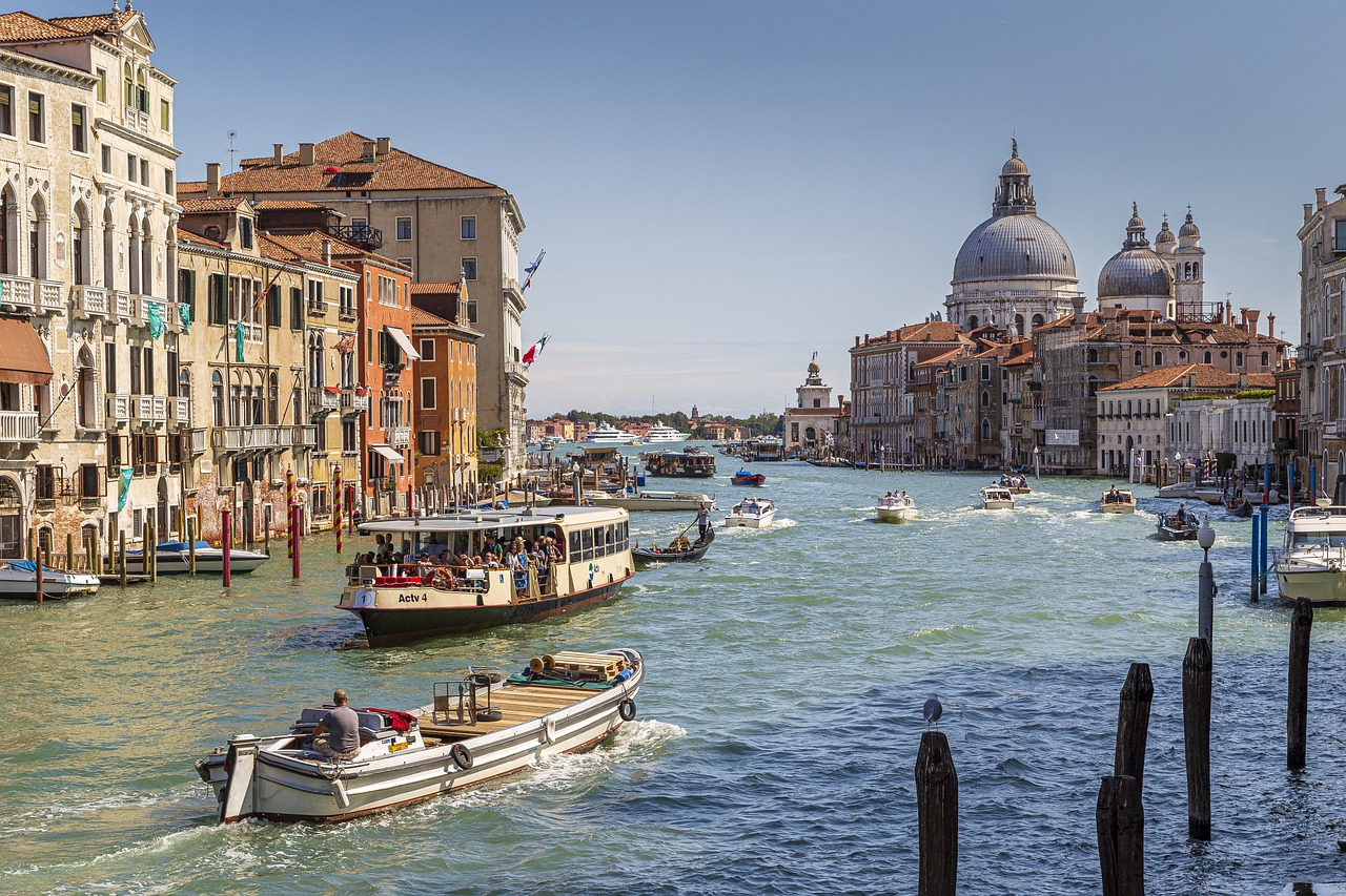 Експерти на ЮНЕСКО препоръчаха Венеция и нейната лагуна да бъдат