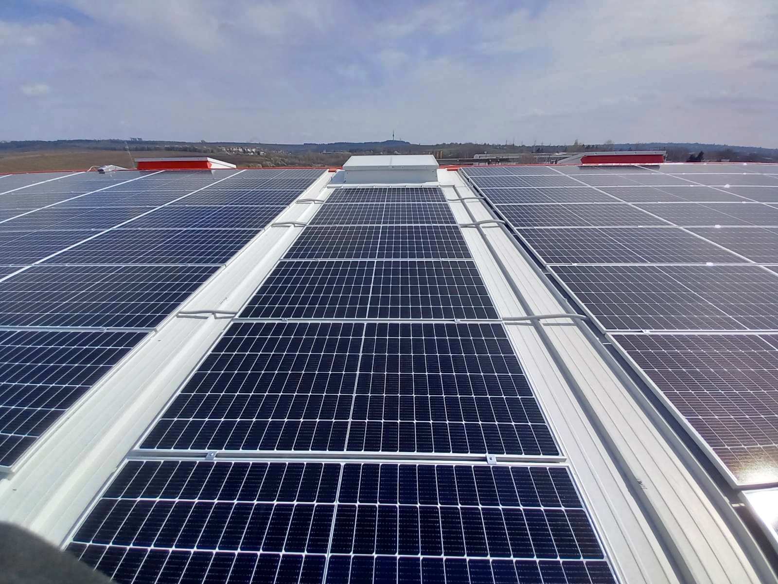 ЕНЕРГО-ПРО Енергийни услуги проектира и изгради фотоволтаична електроцентрала за своя