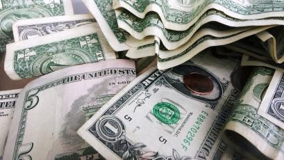 Щатският долар леко се понижи спрямо повечето валути за втори