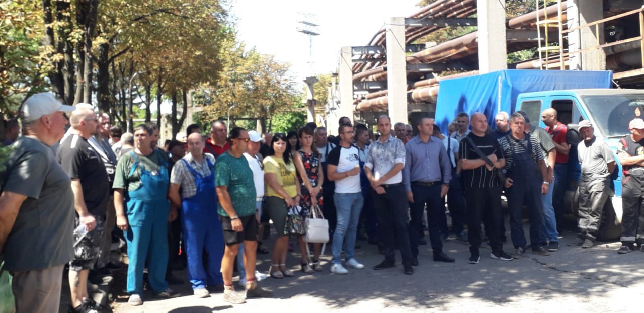 На предупредителен протест, солидарно с колегите си от Комплекс “Марица