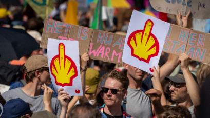 Нидерландската полиция задържа около 2400 души на демонстрацията на екоактивисти