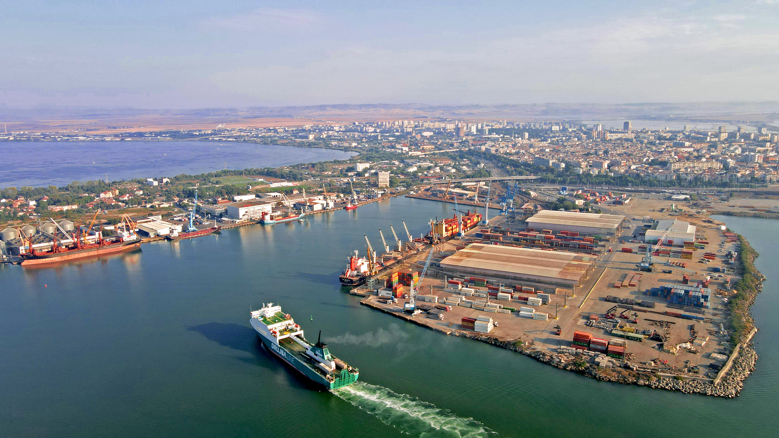 ДП Пристанищна инфраструктура“ стартира проекта за удълбочаване на пристанищен терминал