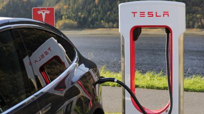 Tesla TSLA O планира да построи автомобил на стойност 25 000