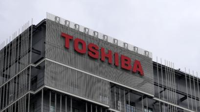 Toshiba беше делиствана след 74 години на борсата в Токио