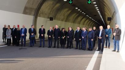 На официална церемония пуснаха в експлоатация тунел Железница – най дългото