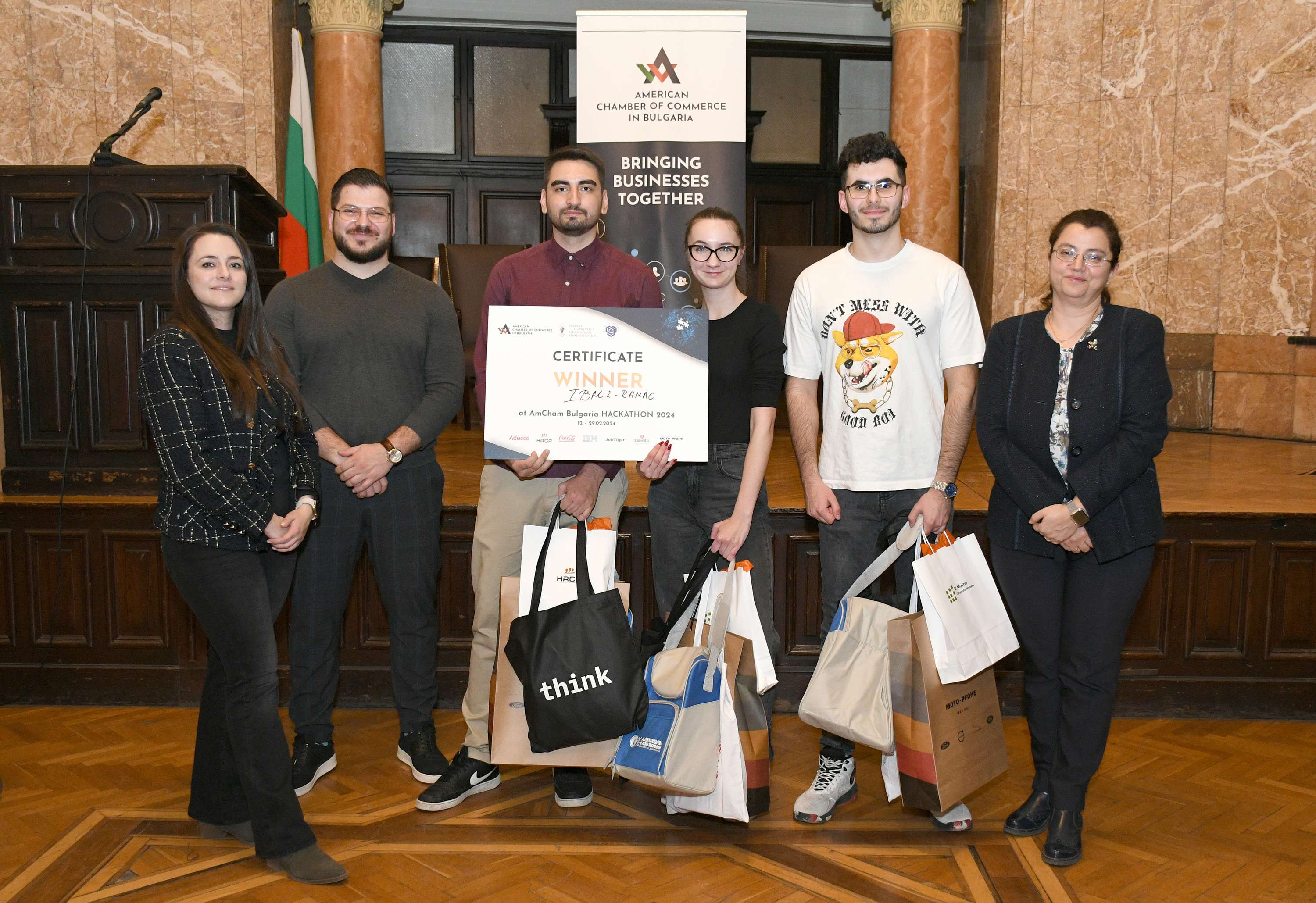 Победителят в първото издание на AmCham Bulgaira Hackathon е Отбор