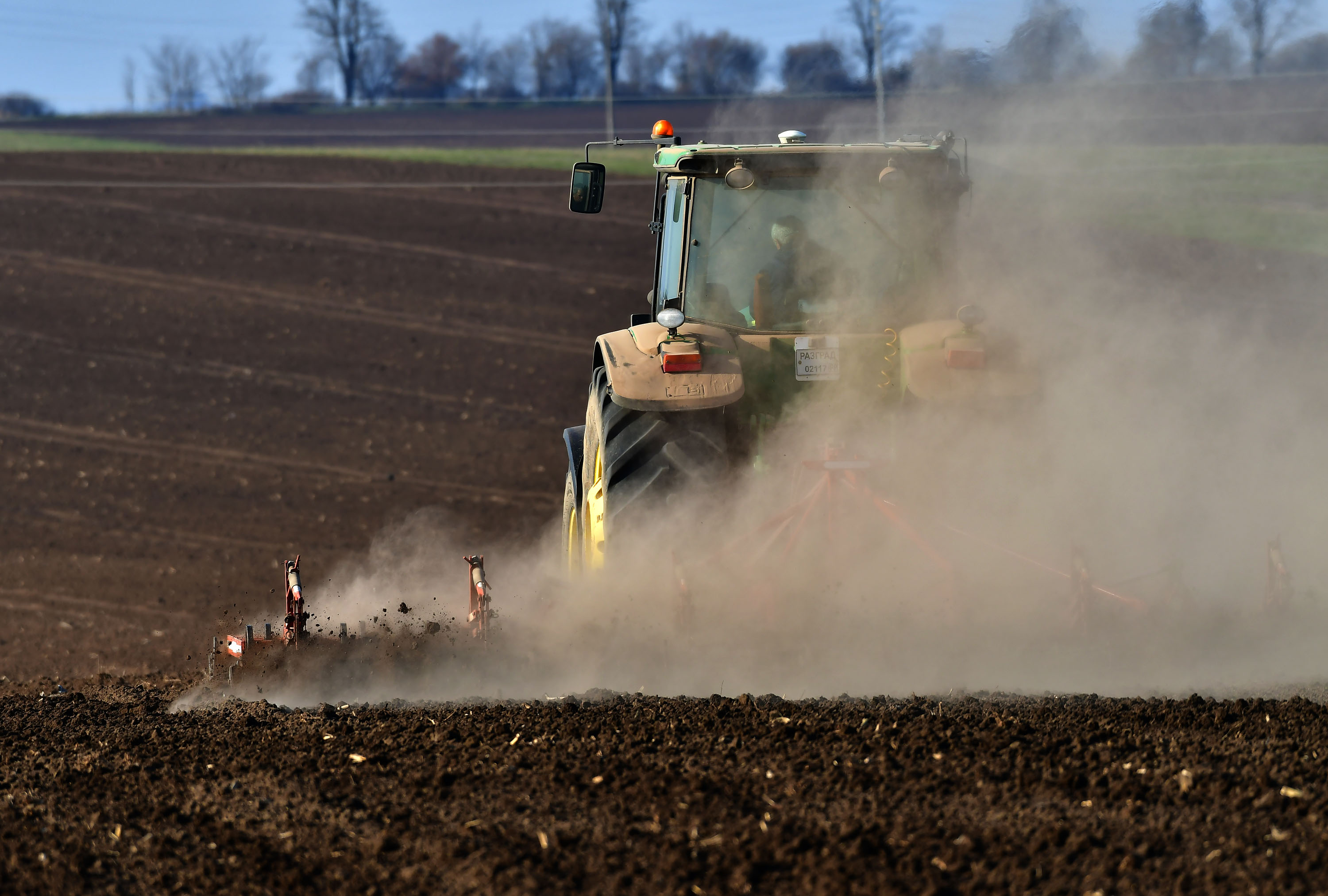 Европейската комисия съобщи, че одобрява отпускането на помощ за земеделските