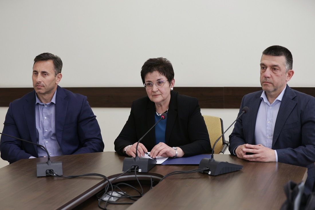 Вицепремиерът и министър на финансите Людмила Петкова съобщи пред журналисти