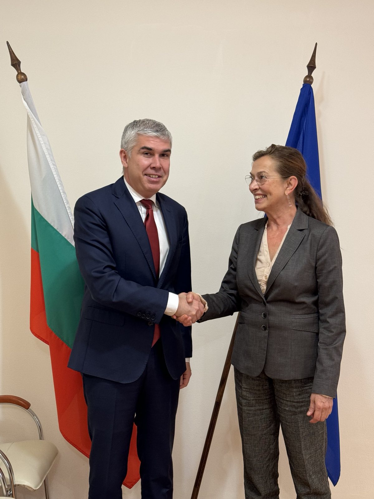 Енергийният министър Владимир Малинов и посланика на Азербайджан в България