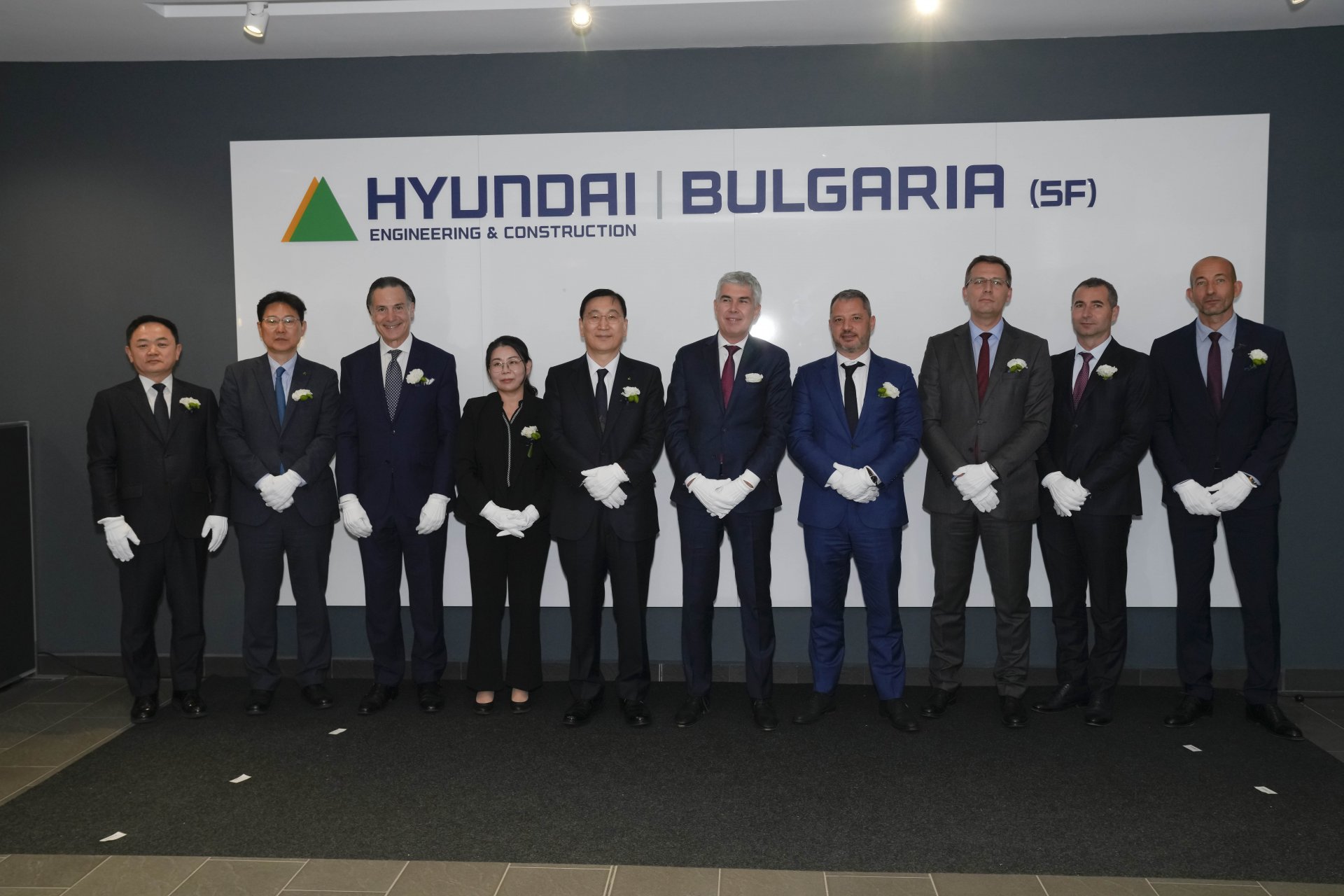 Южнокорейската компания Hyundai Engineering & Construction (HDEC) започна активните дейности